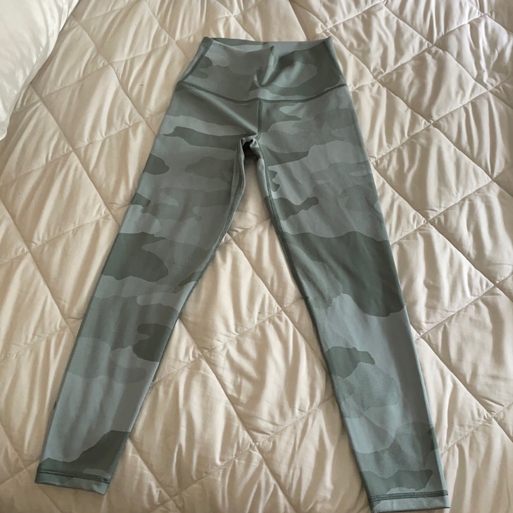 Aerie camo leggings